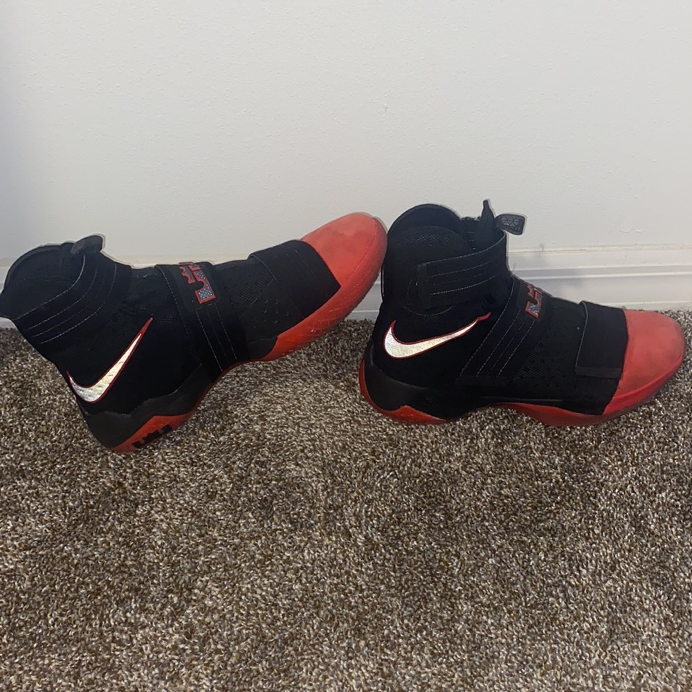 Shoes - Picture 3 of 10